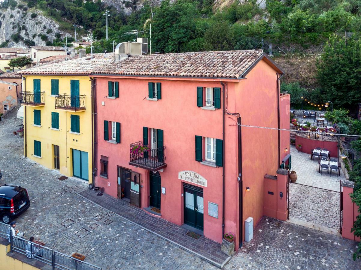 La Locanda Del Povero Diavolo Torriana Exteriör bild