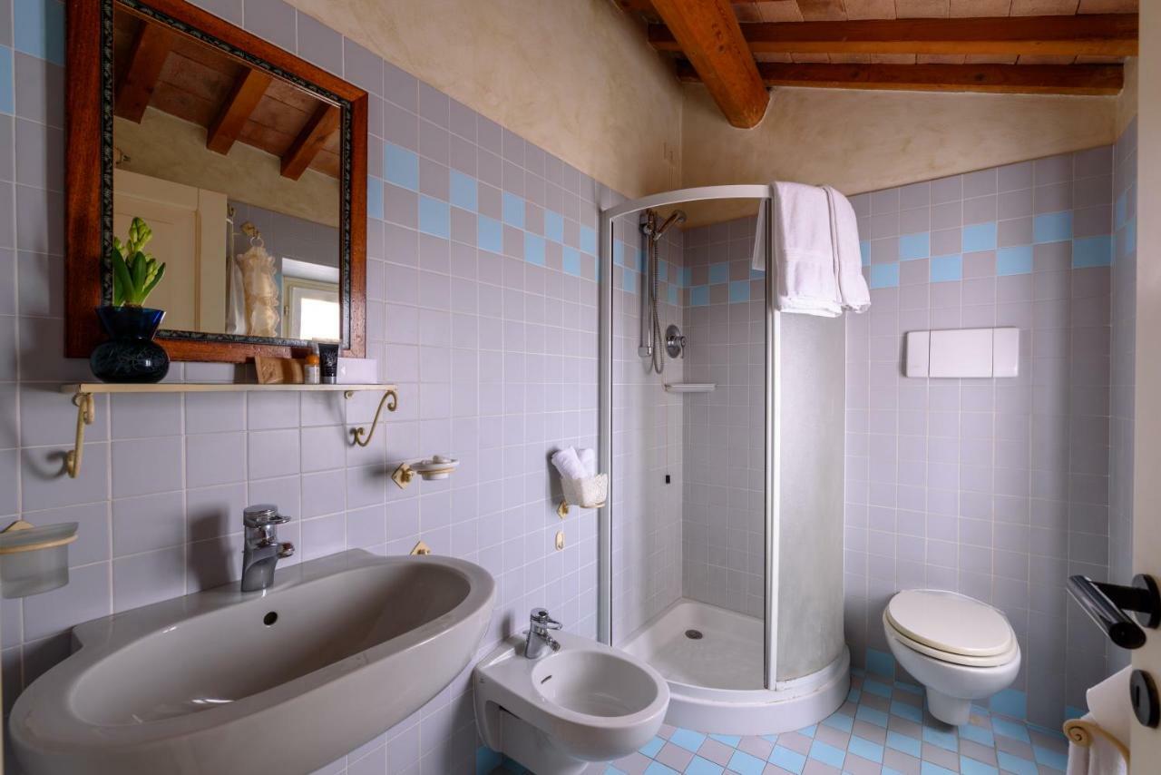 La Locanda Del Povero Diavolo Torriana Exteriör bild